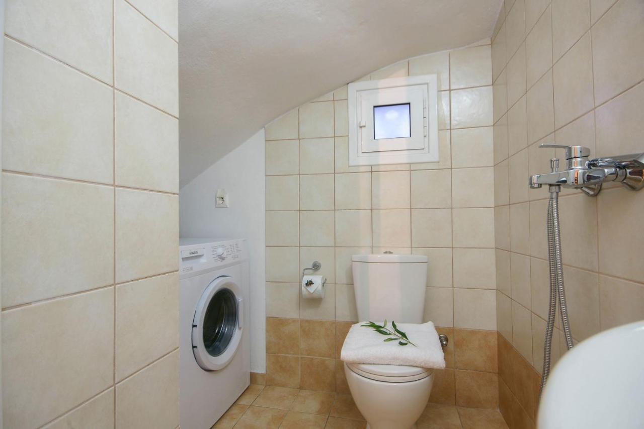 Compass Villa